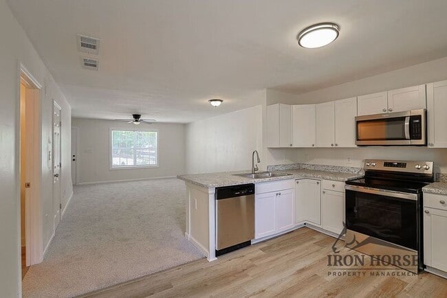 Building Photo - 105 Westchester Dr