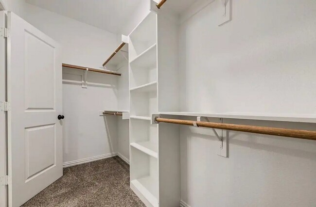 Building Photo - 5612 Black Pine Cir