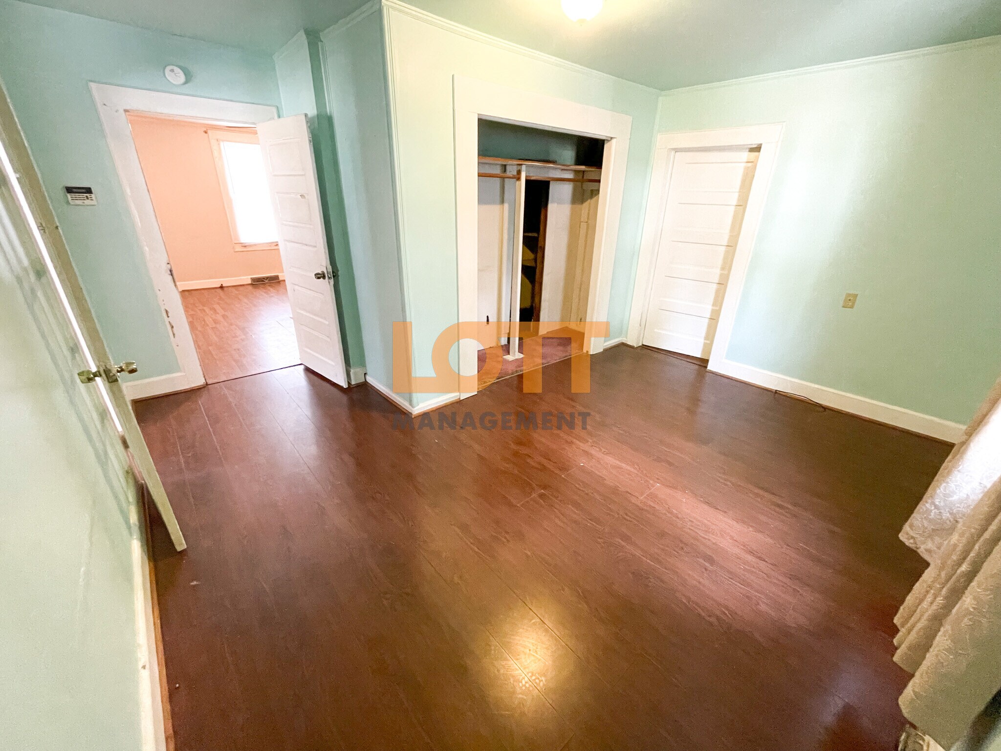 Building Photo - 294 Werts St