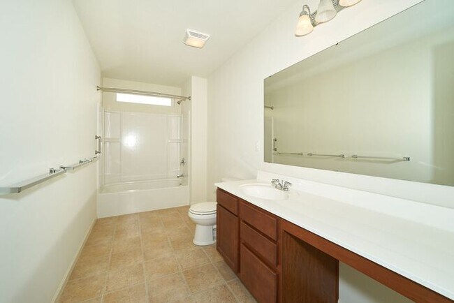 Building Photo - 4 Bedroom With Finished Basement in Westfield!