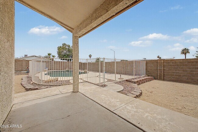 Building Photo - 19003 N 12th Dr