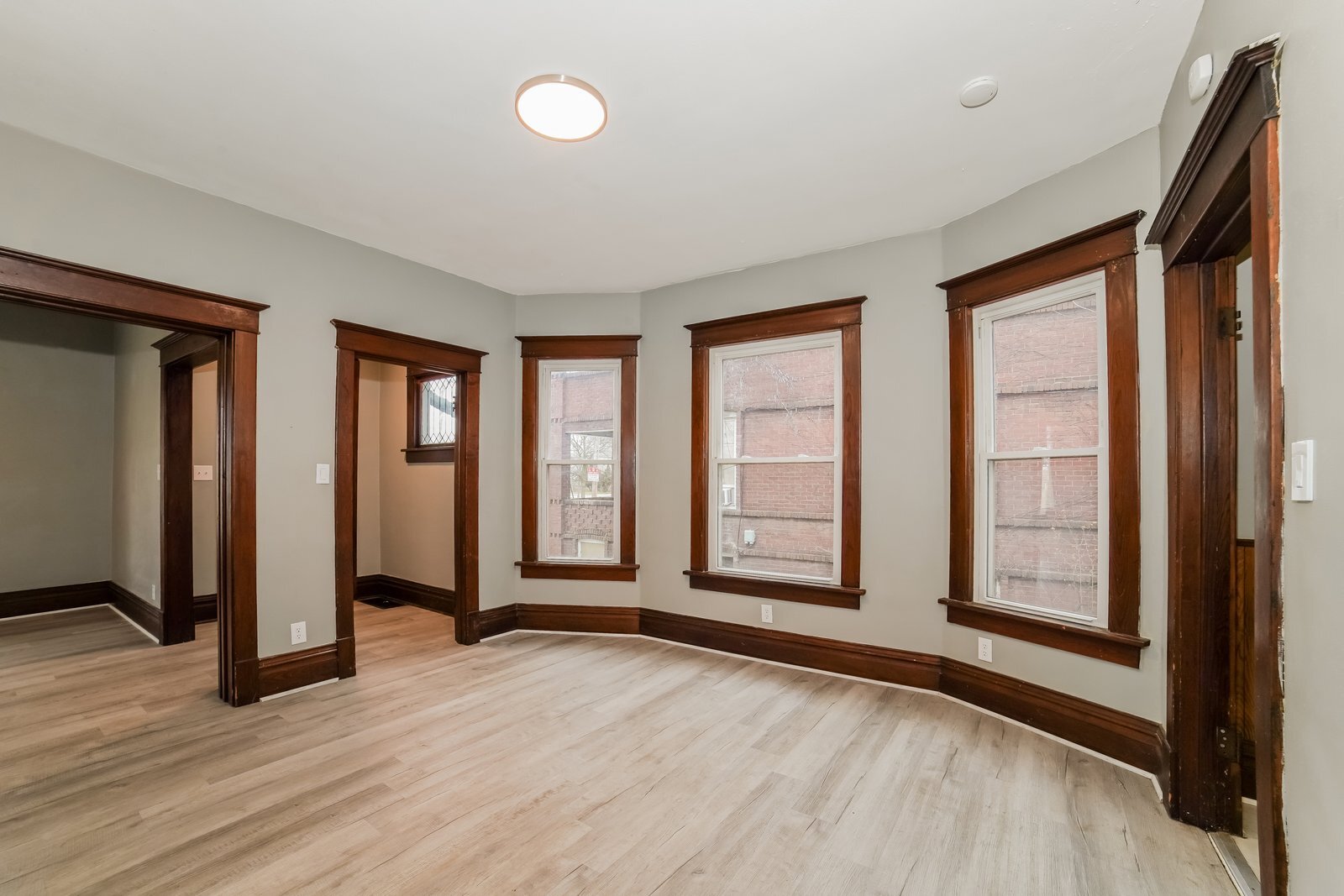 Building Photo - 807 E Republic St