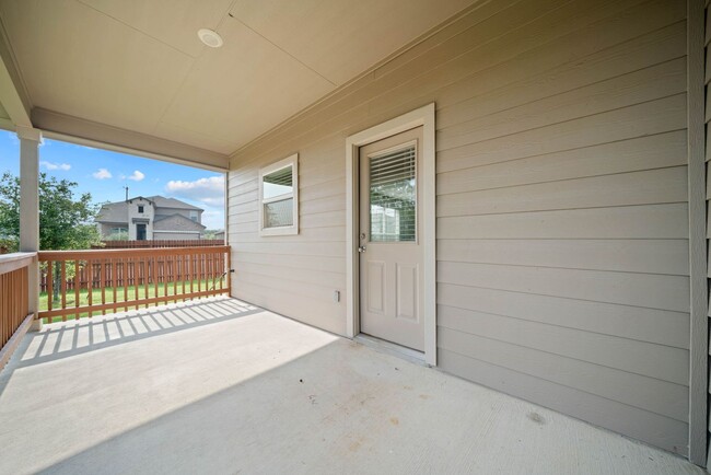 Building Photo - 4 Bedroom 3 Bathroom located in Copper Can...