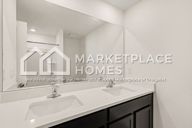Building Photo - 8619 SW 44th Terrace