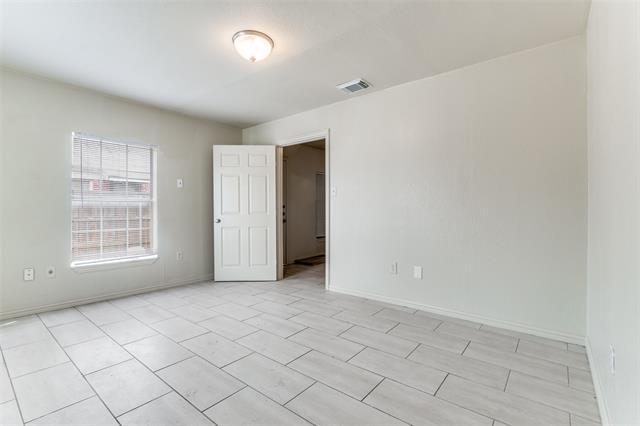 Building Photo - 7909 Wanebe Dr