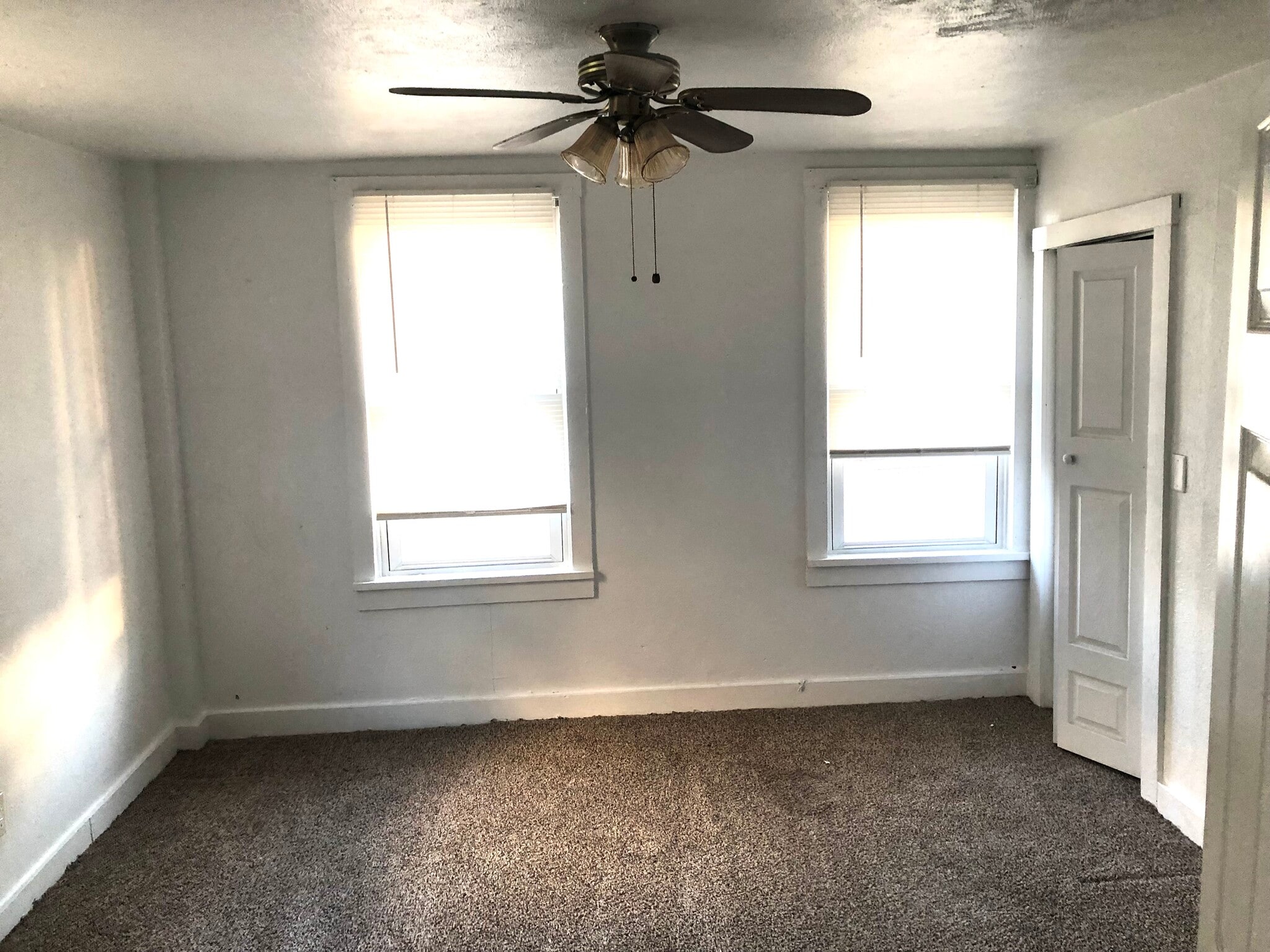 Building Photo - 713 E Michigan St