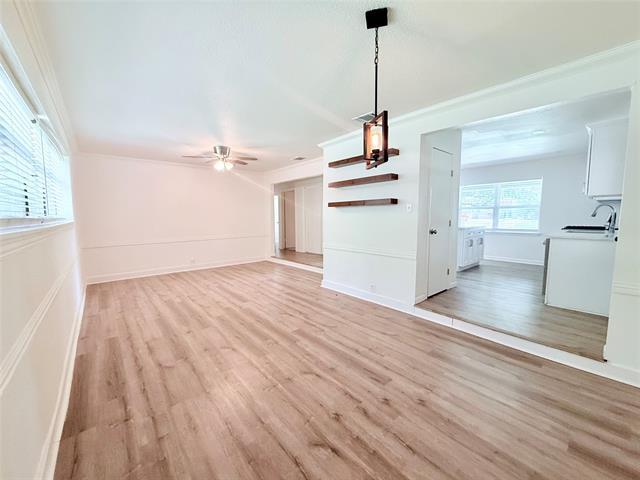 Building Photo - 1411 W Shields Dr