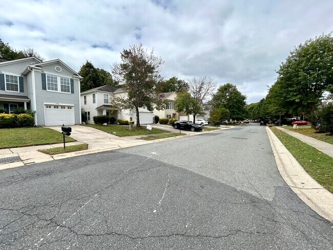 Building Photo - 6536 Matlea Ct