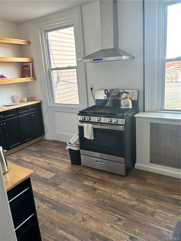 Building Photo - 27 Main St