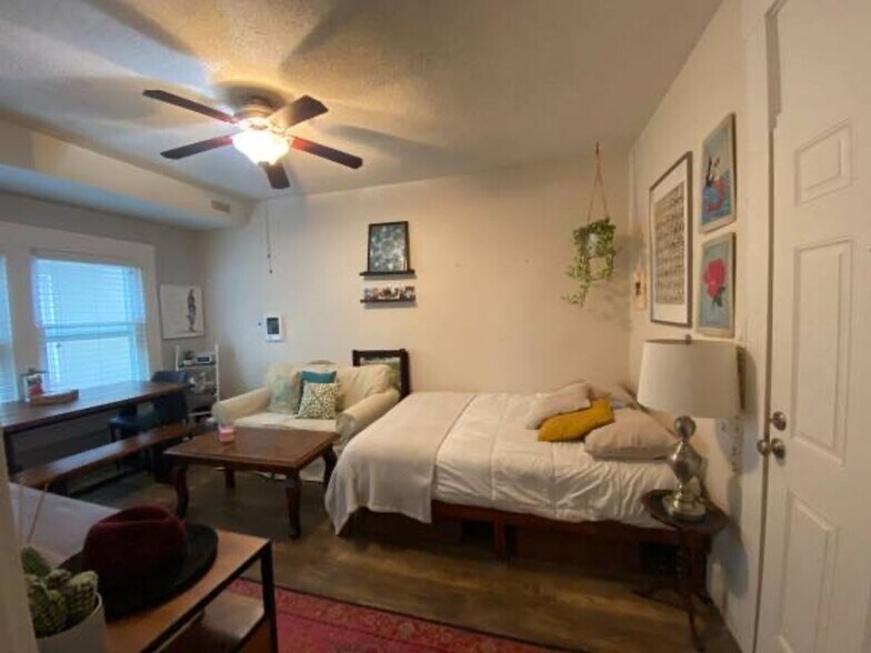 Interior Photo - City Lofts