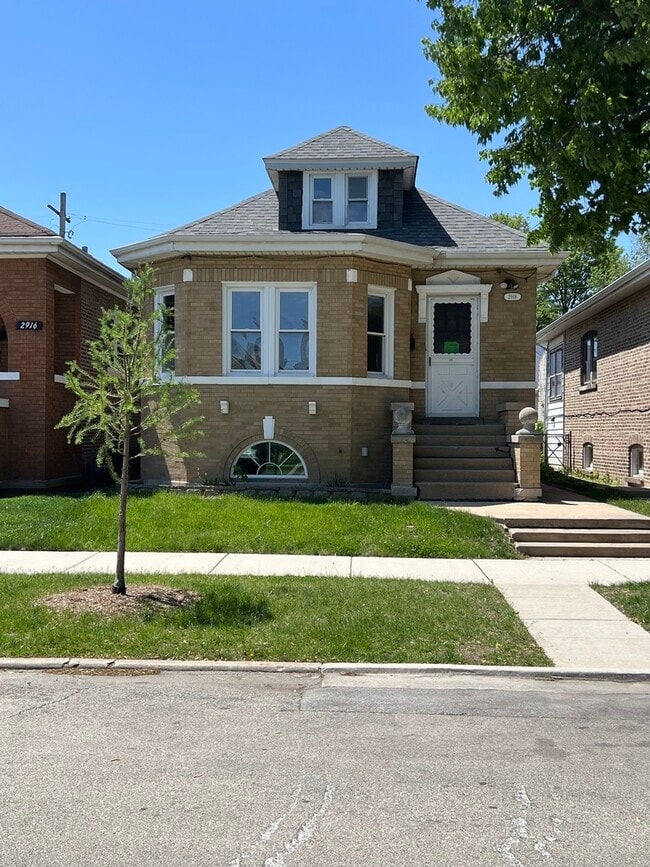 Primary Photo - 2918 N Lowell Ave