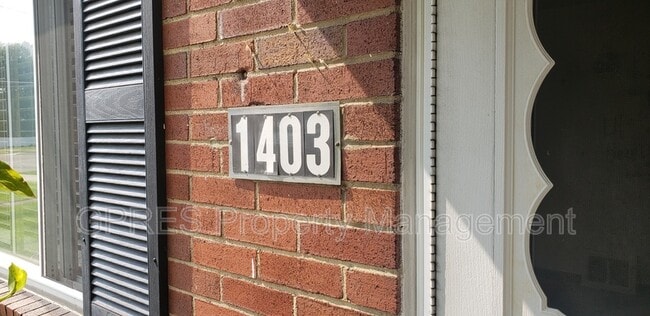 Building Photo - 1403 Spruce St