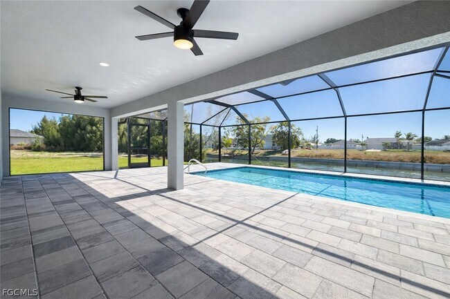 Building Photo - 224 SE 13th Terrace