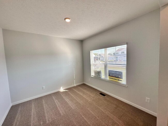 Building Photo - 188 Beaman Gates Dr SW
