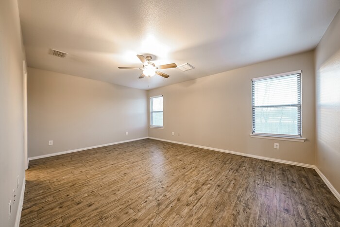 Building Photo - 936 Haley Dr