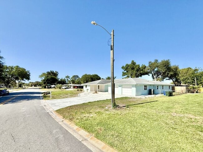Building Photo - 4440 Maceachen Blvd