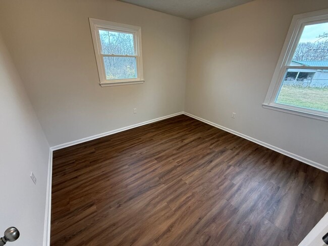 Building Photo - Dublin Brick home Three Bedroom, One Bathroom available Now