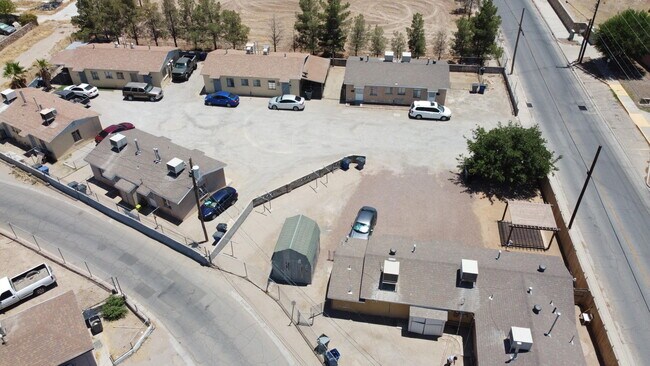 Building Photo - 8903 Old County Dr