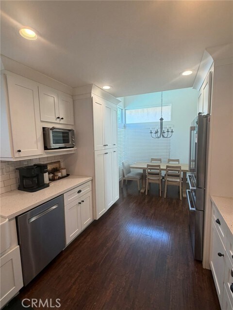 Building Photo - 13580 Anochecer Ave