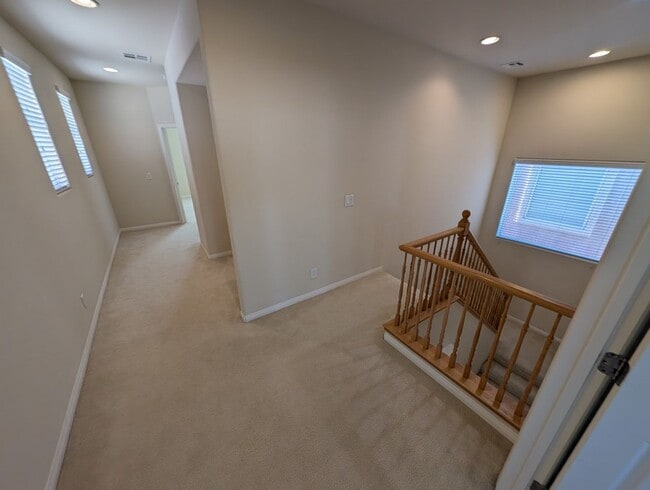 Building Photo - 62 Augusta Course Ave