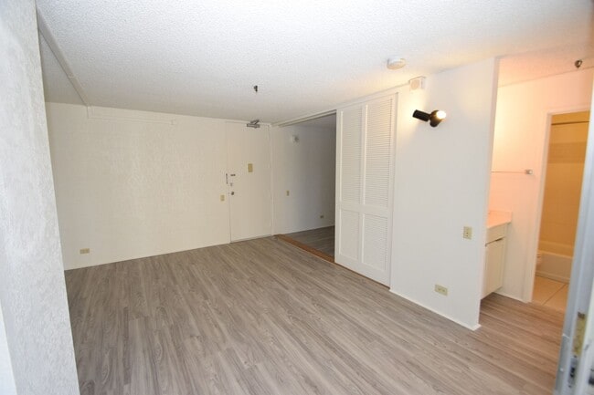 Building Photo - 1226 Alexander St