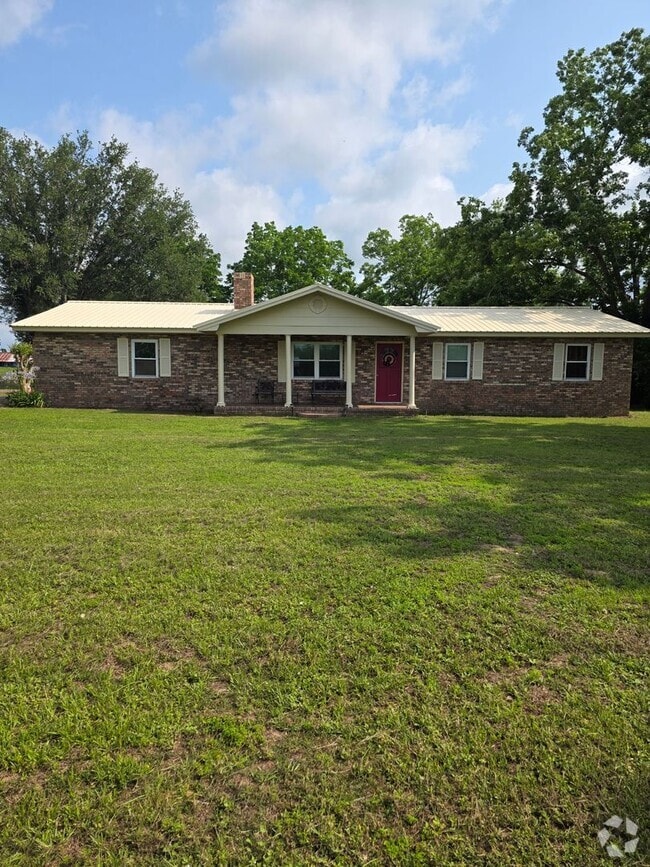 Building Photo - Charming Greenville House on Acre lot