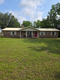 Building Photo - Charming Greenville House on Acre lot