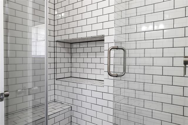 Building Photo - 6305 Chapman Dr