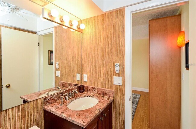 Building Photo - 3804 Gulf of Mexico Dr