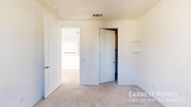 Building Photo - 9241 N Lamia Ct