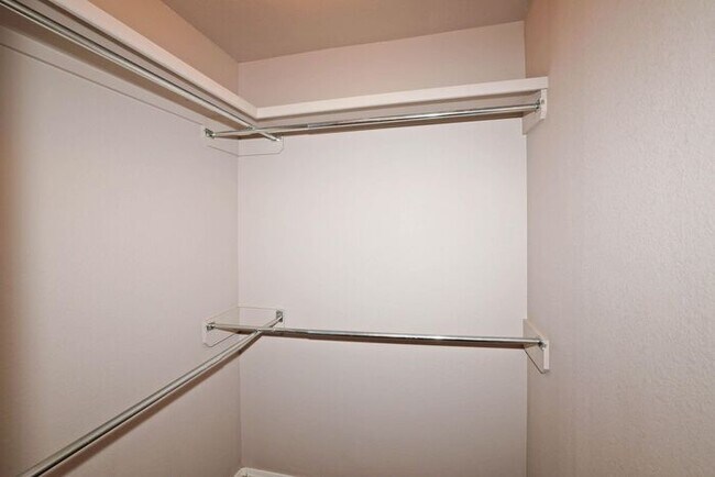 Building Photo - 8300 Irvington Ct