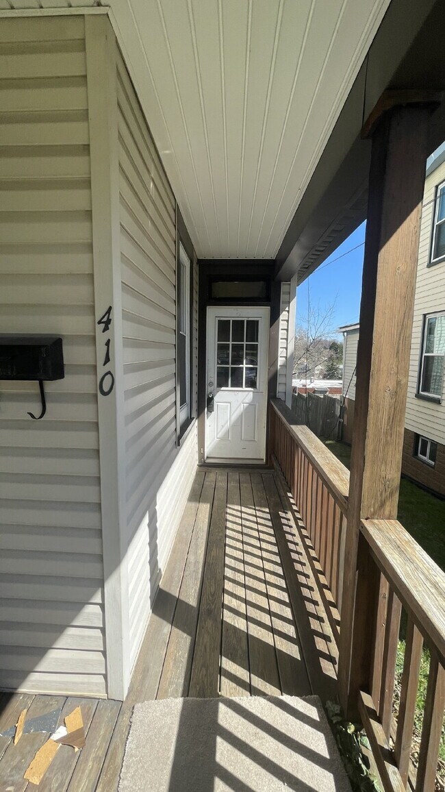 Building Photo - Discover Potential: Prime Location for Your Next Venture at 410-412 Parker Avenue, Scottdale!