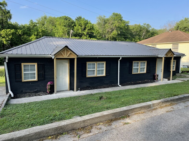 Building Photo - 1553 Golf Club Ln