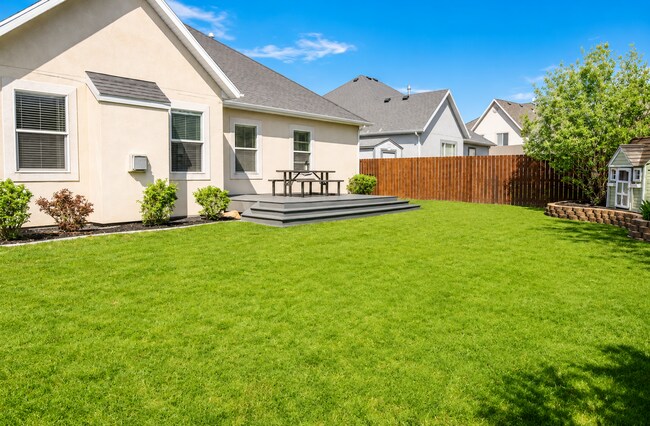 Building Photo - 4457 N Briarwood Ln
