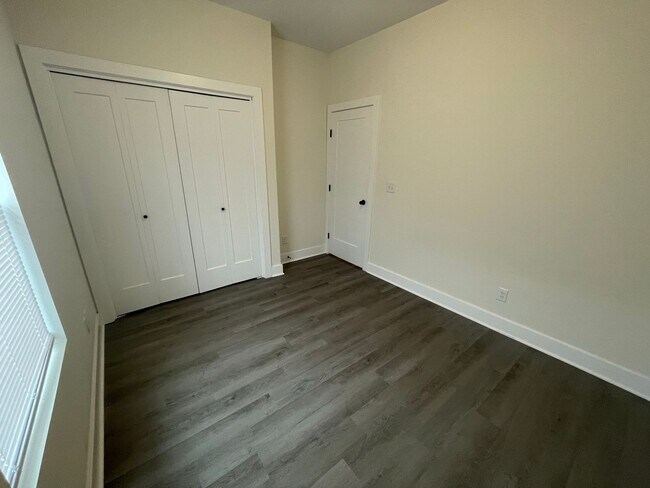 Building Photo - 11649/51 Harry Ct