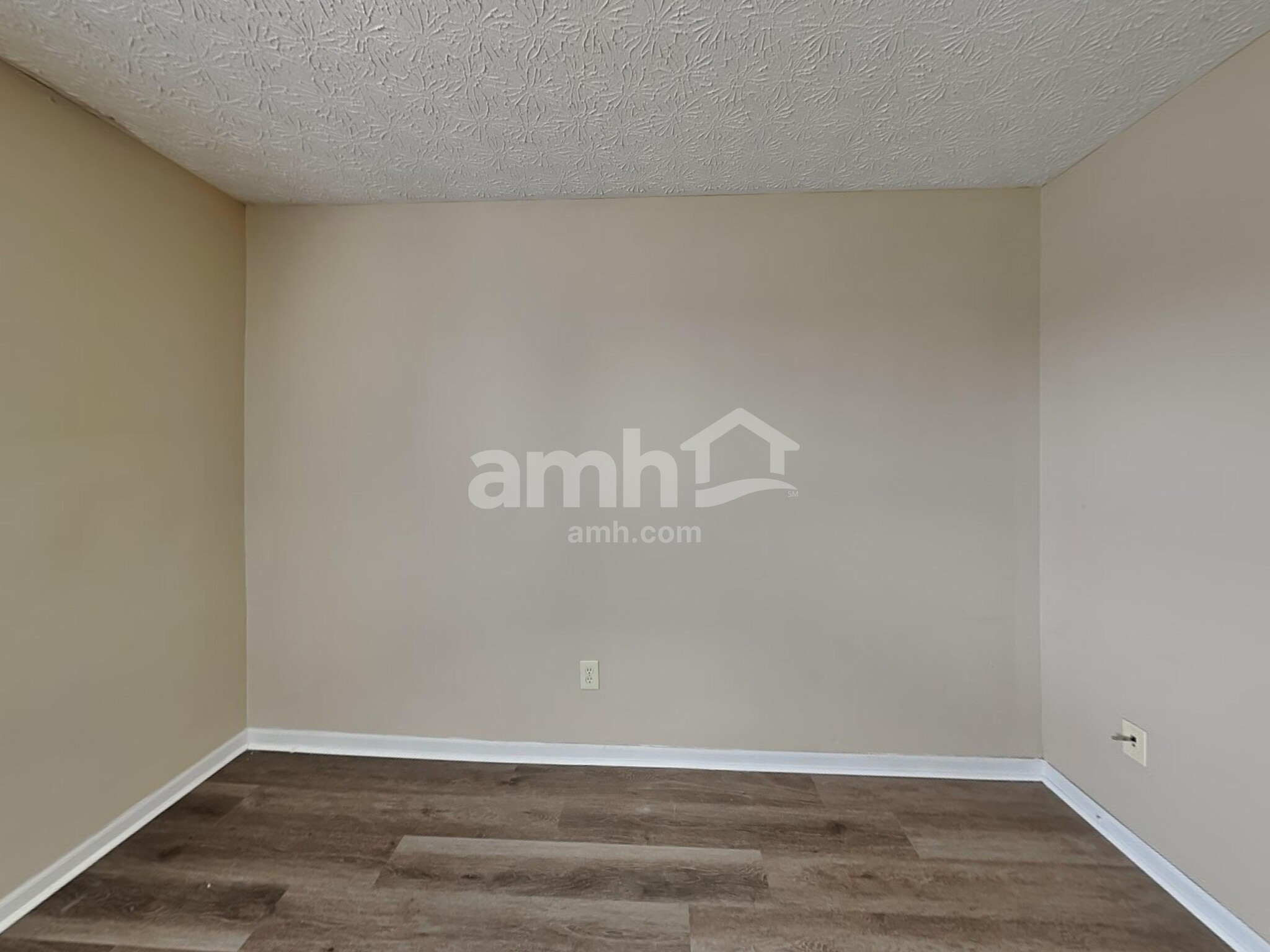 Building Photo - 7794 Birch Creek Dr