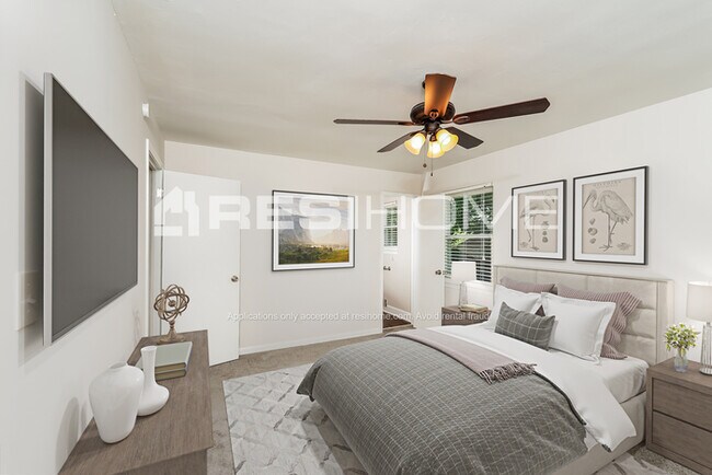 Building Photo - 1115 Shadow Creek Dr Ne