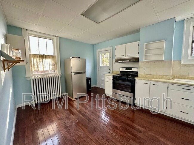 Building Photo - 3306 Shady Ave Ext