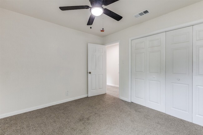 Building Photo - 2908 Scottsbluff Dr