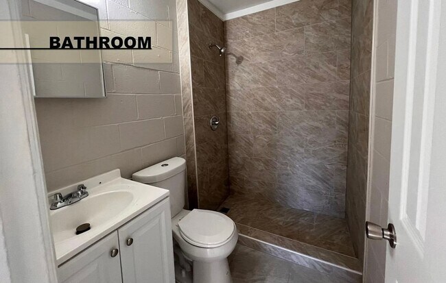 Building Photo - 2 Bedroom, 1 Bath in The Lyon St. Neighborhood - Coming Soon!