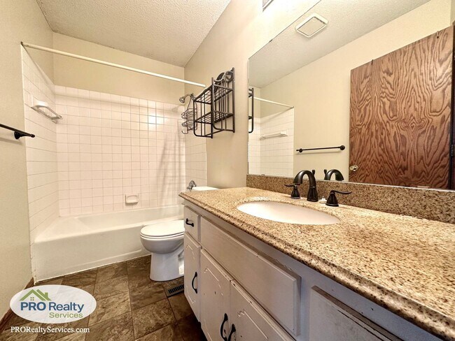 Building Photo - 13350 Timber Crest Dr