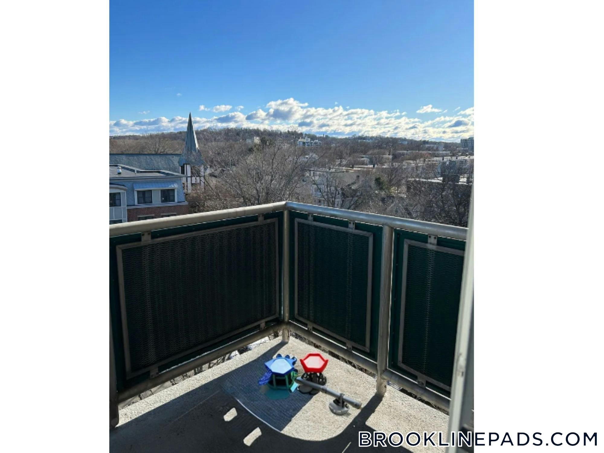 Building Photo - 185 Freeman St