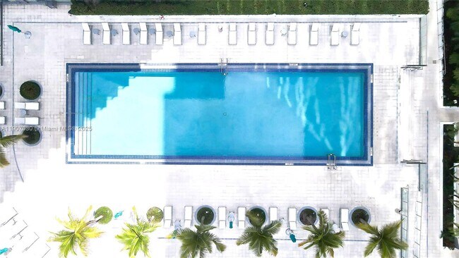 Building Photo - 79 SW 12th St