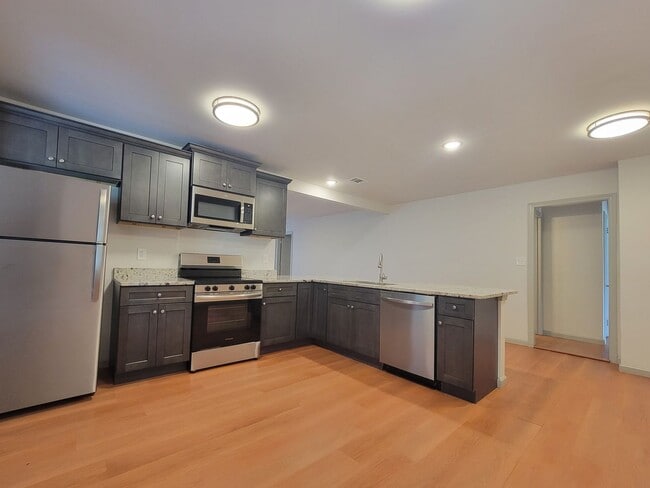Building Photo - 5256 Eubanks Dr