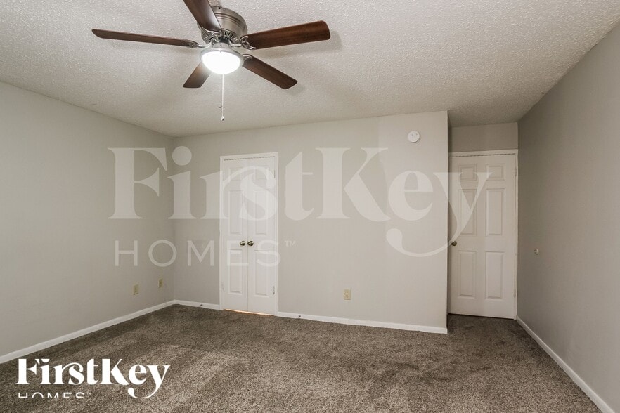 Building Photo - 17026 River Willow Dr