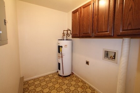 Laundry Room - 1542 Governors Blvd
