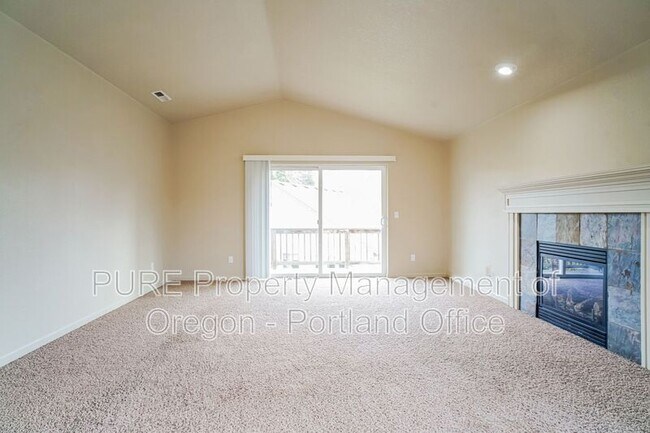 Building Photo - 18624 Van Fleet Ave