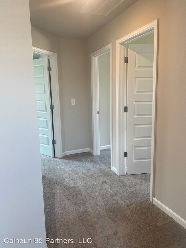 Building Photo - 4 br, 2.5 bath House - 200 Vickery Lane