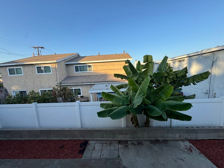 Building Photo - 7741 Newman Ave