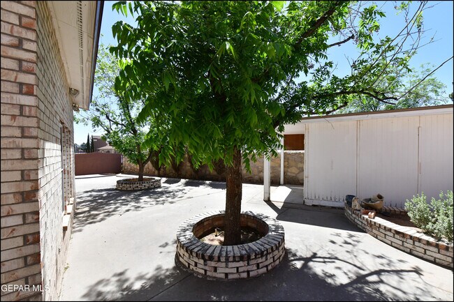 Building Photo - 1857 Ralph Janes Pl